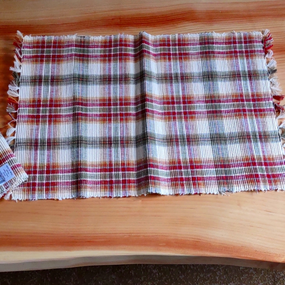 2 Park Designs, Lemon Pepper Placemats